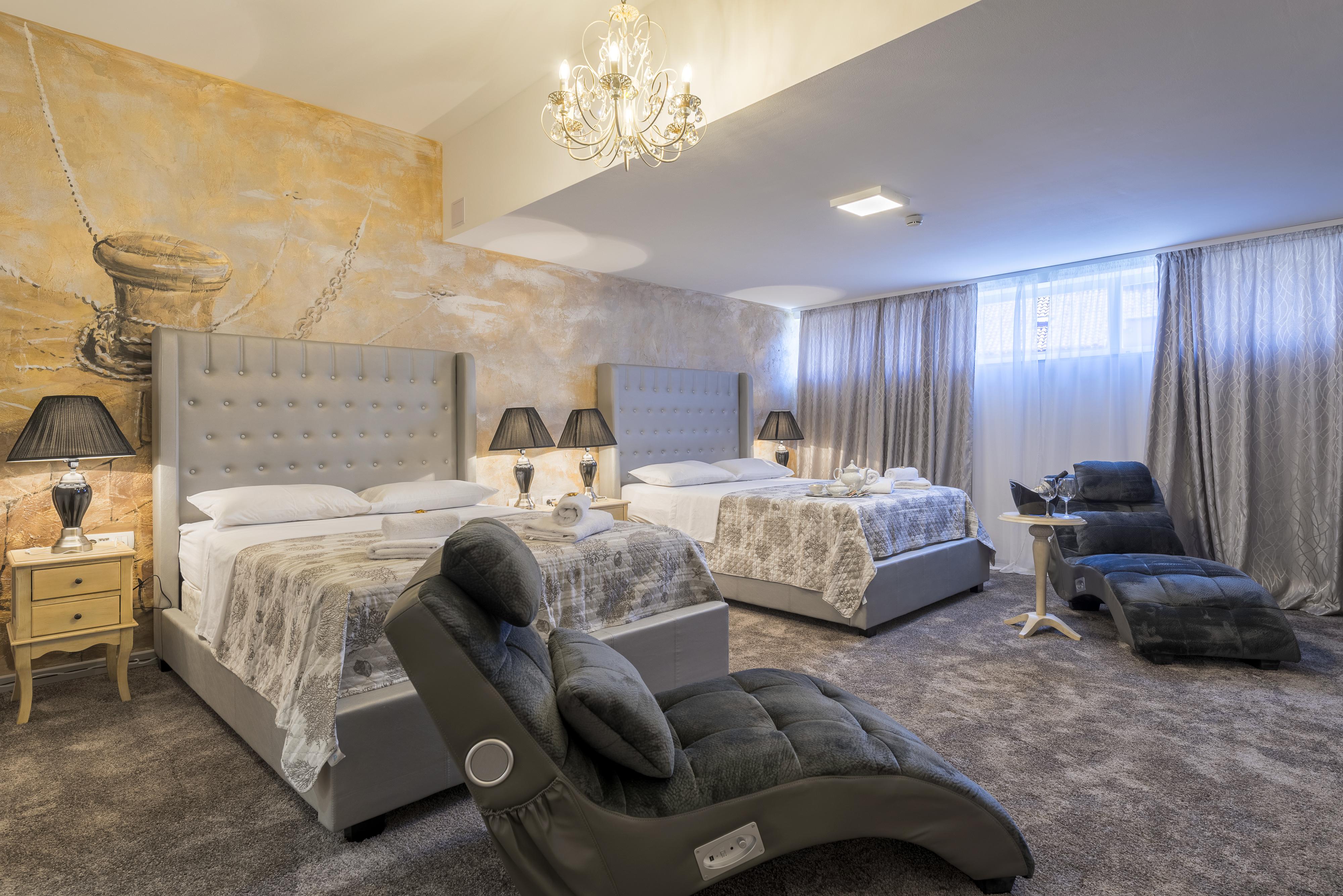 Prima Luce Downtown Hotell Split Exteriör bild