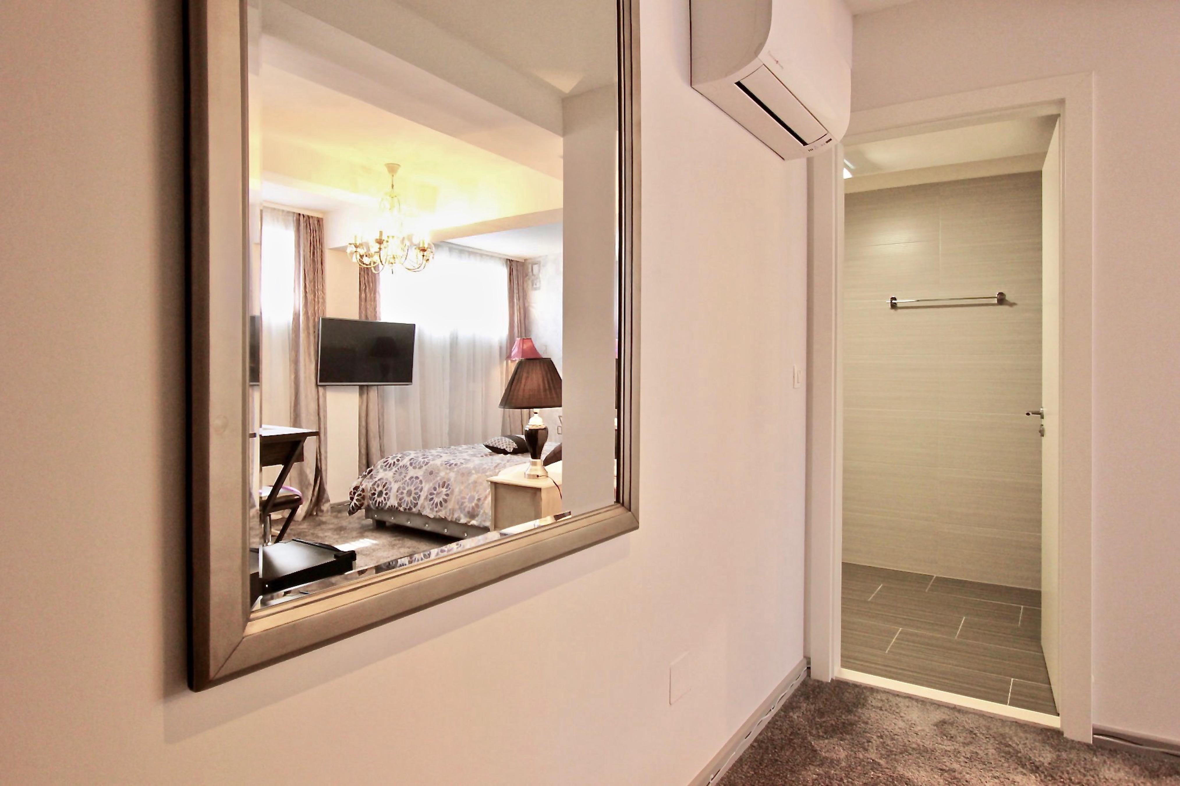 Prima Luce Downtown Hotell Split Exteriör bild