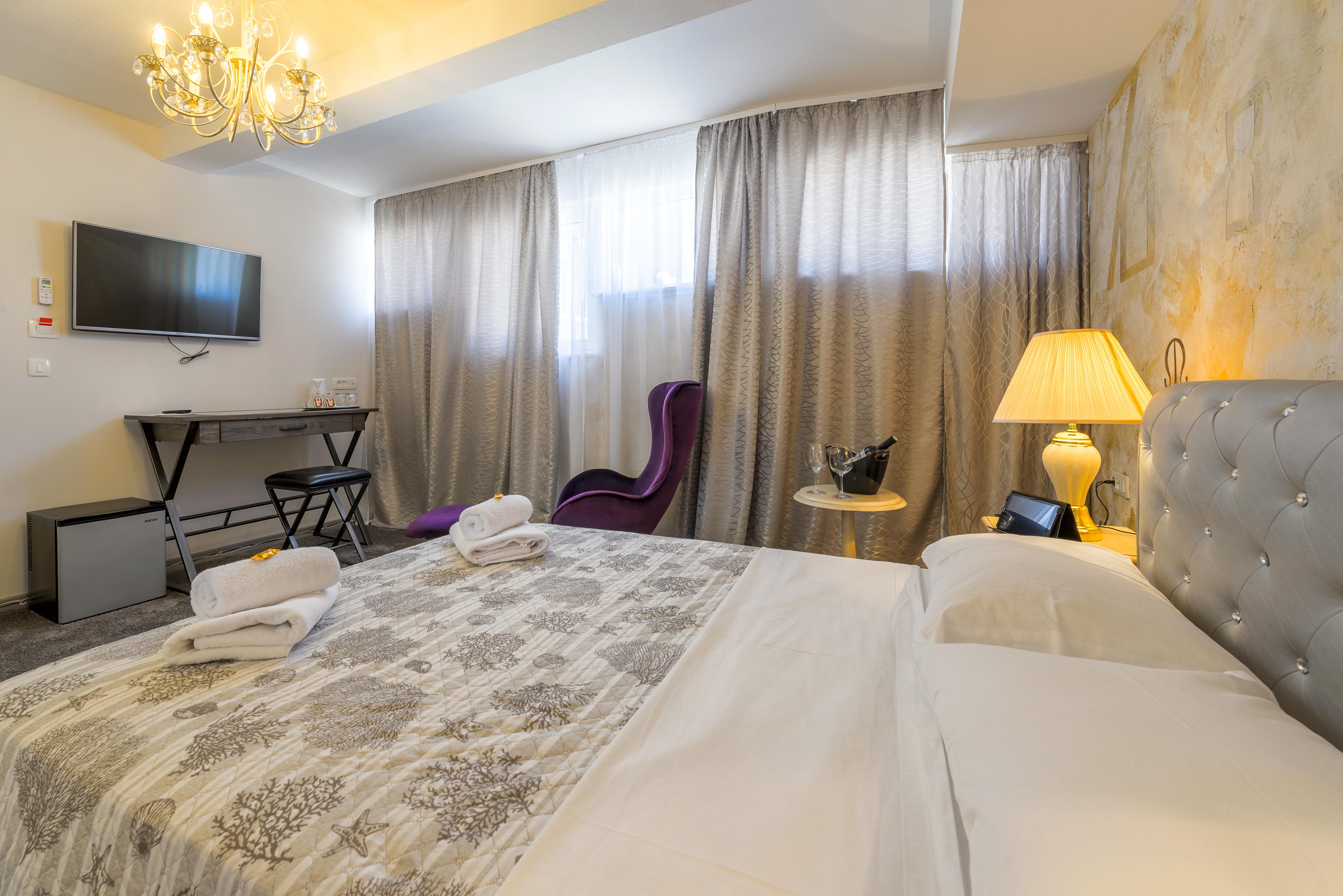 Prima Luce Downtown Hotell Split Exteriör bild