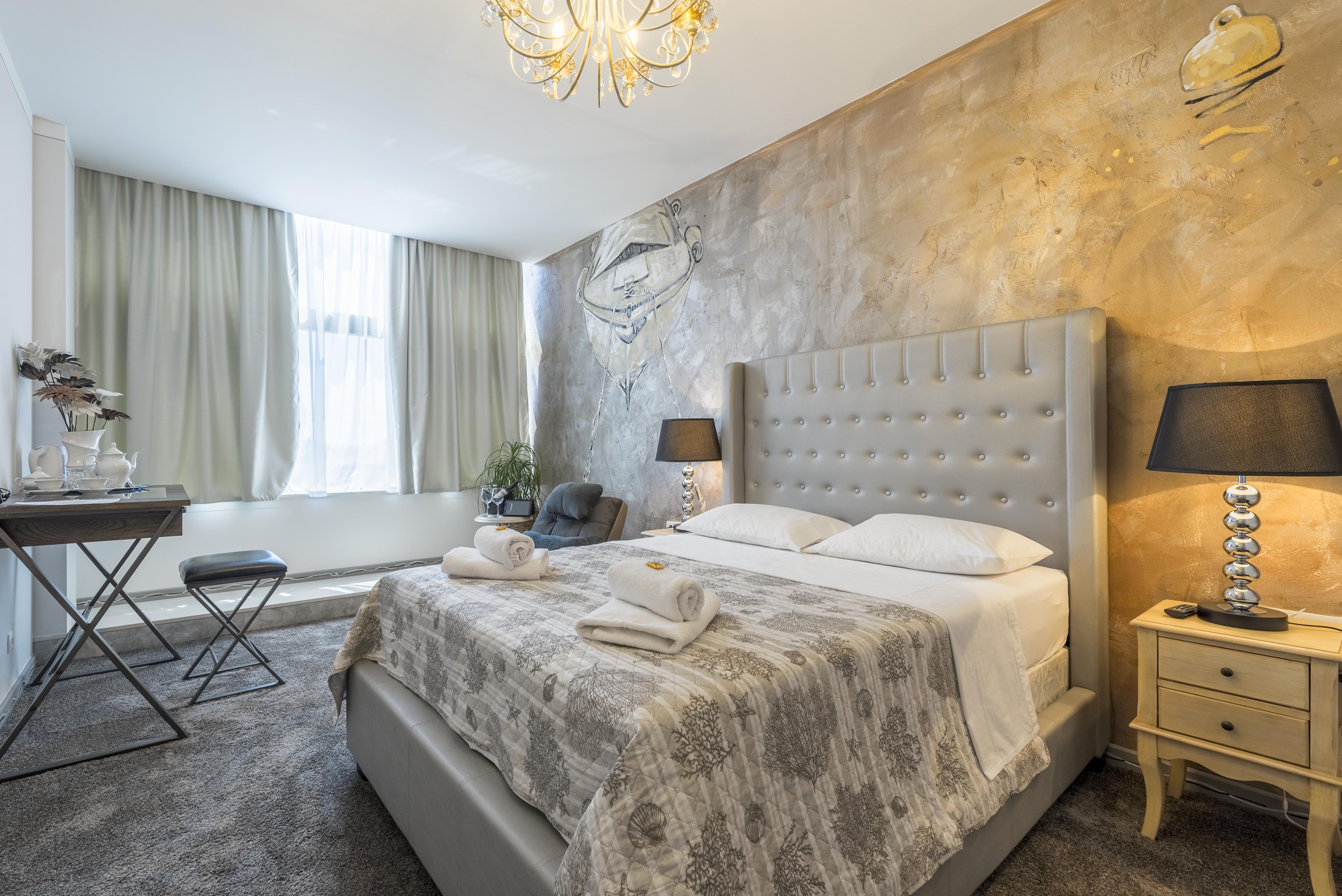 Prima Luce Downtown Hotell Split Exteriör bild